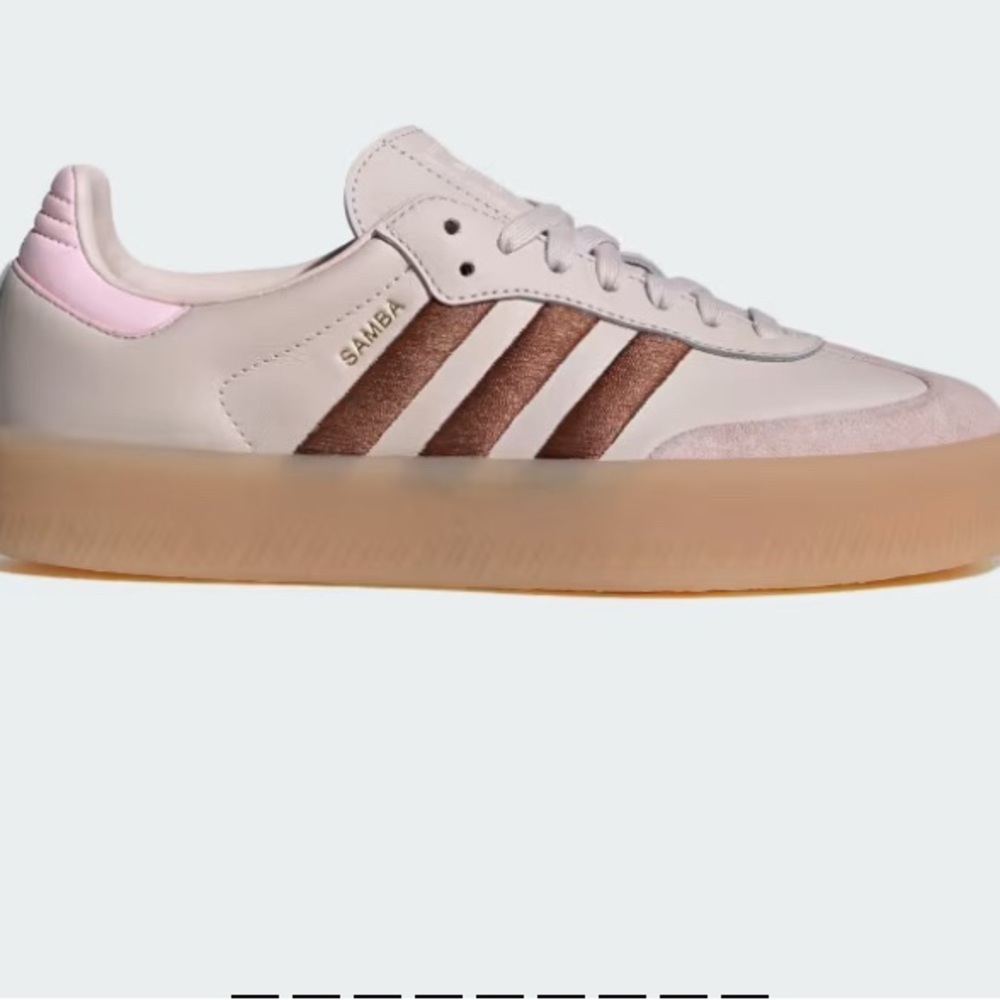 These sneakers in this color are always sold out on Adidas website and in store.
